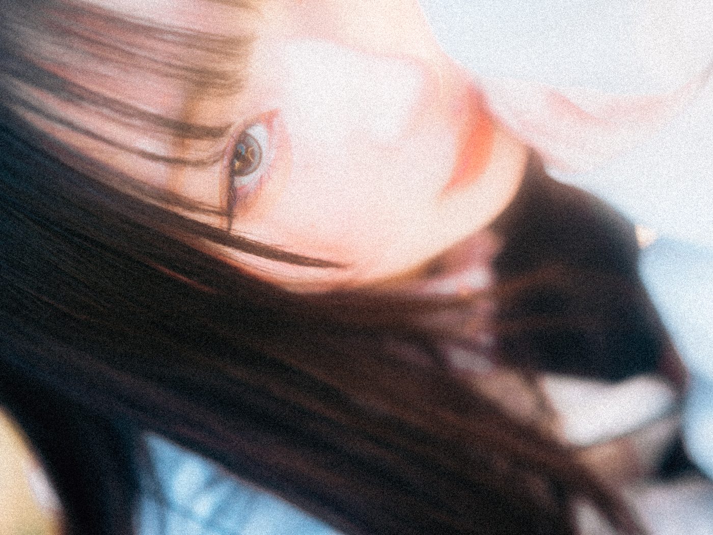 Part of you — 髪のかかる横顔の寄り